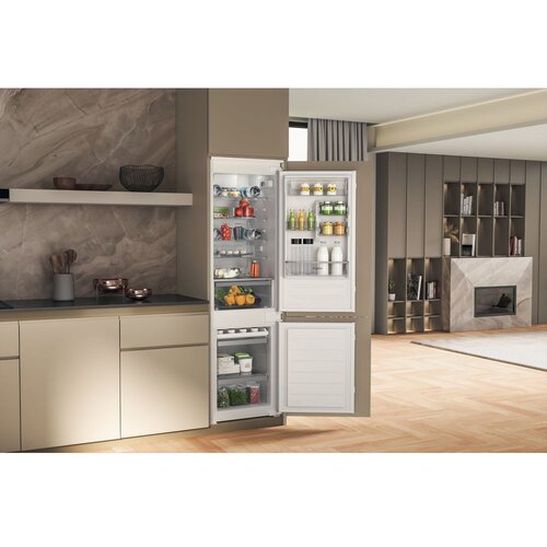 Whirlpool Kombinirani hladnjak ugradbeni WHC18D011C1 SF Slike