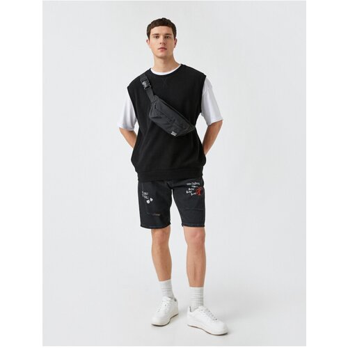 Koton Shorts - Black - Normal Waist Slike