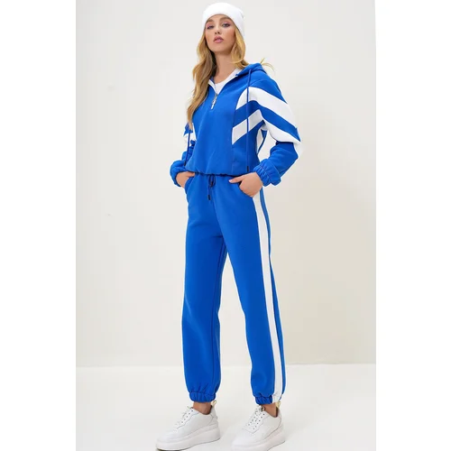 Trend Alaçatı Stili Women's Saks Hooded Half Zippered Sweatshirt and Elastic Leg Tracksuit Set