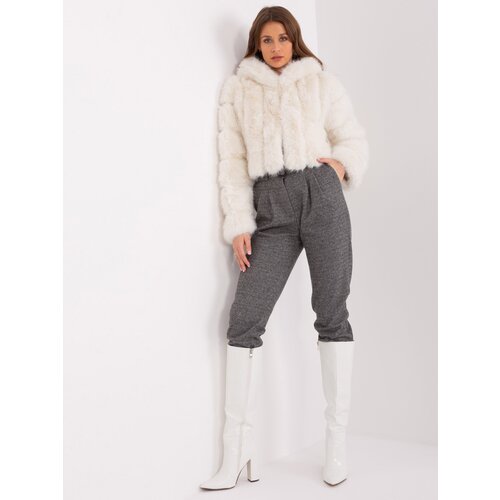 Fashion Hunters Ecru fur jacket with hook and eye closure Slike