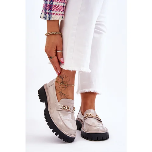 Kesi Lacquered moccasins on the platform Light Grey Ronin