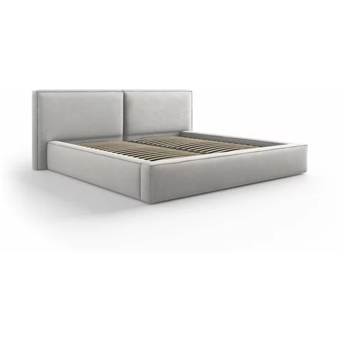 Cosmopolitan Design Svetlo siva oblazinjena zakonska postelja s prostorom za shranjevanje in letvenim dnom 200x200 cm Arendal –