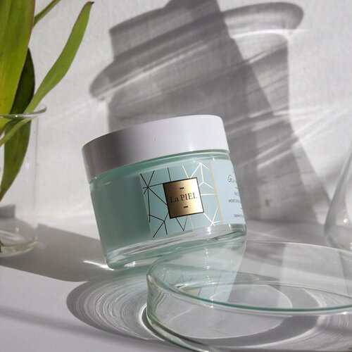  Hranjiva dnevna krema za lice 50ml Slike