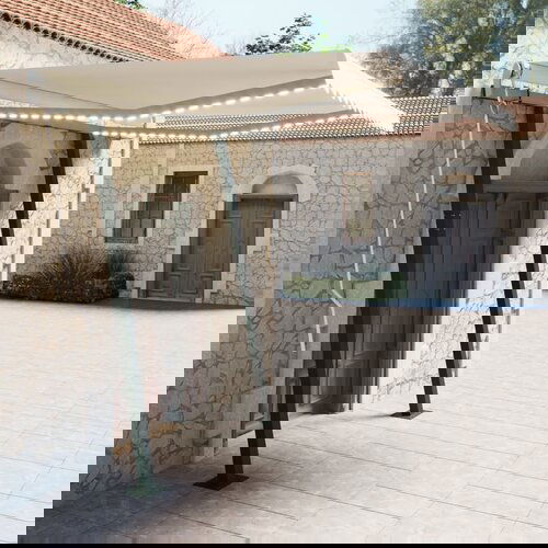 vidaXL Ročno zložljiva tenda z LED lučkami 3,5x2,5 m krem Cene