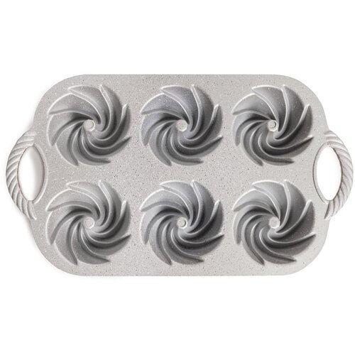 Bonami Selection Aluminijast model za kolač Dahlia &amp;ndash; Slike
