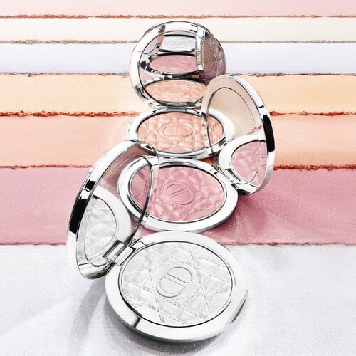 Dior Forever Glow Luminizer highlighter s hijaluronskom kiselinom nijansa 01 Nude Halo 6 g Slike