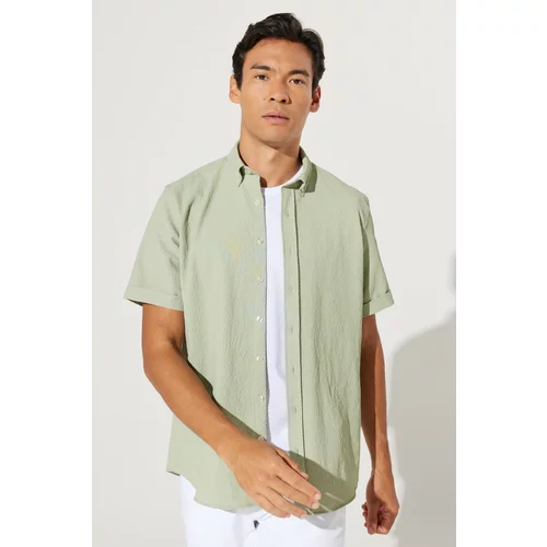 AC&Co / Altınyıldız Classics Men's Khaki Slim Fit Narrow Cut Button Collar Seersucker Patterned Short Sleeve Shirt