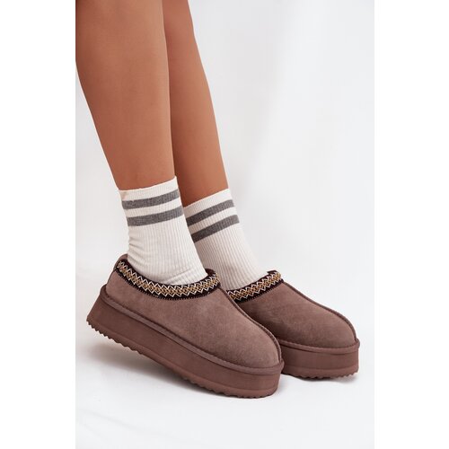 VINCEZA Low suede snow boots for women with embroidery on platform Slike