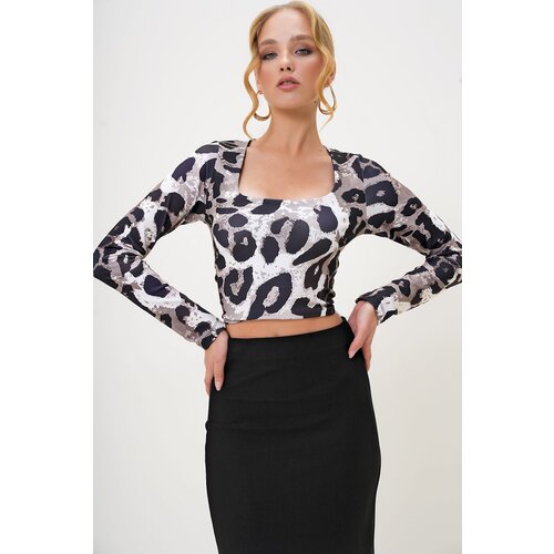 Trend Alaçatı Stili Women's Leopard Square Collar Leopard Patterned Mesh Lined Lycra Crop Blouse Cene