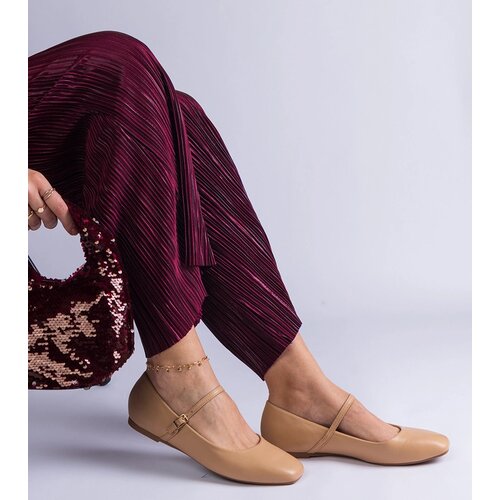 Gemre Beige faux leather ballerinas with buckles Kamelia Slike