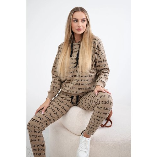 Kesi Set with a camel print Cene
