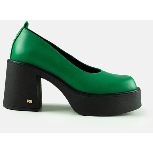 D/CEO Silver pumps Lepley Cene