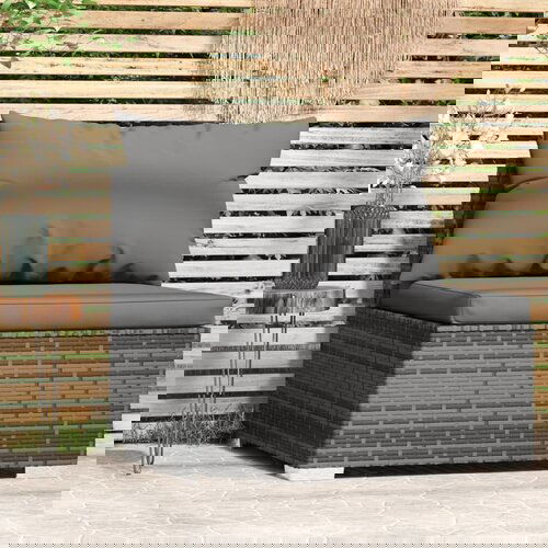 VidaXL Srednja vrtna sofa od poliratana s jastucima siva Slike