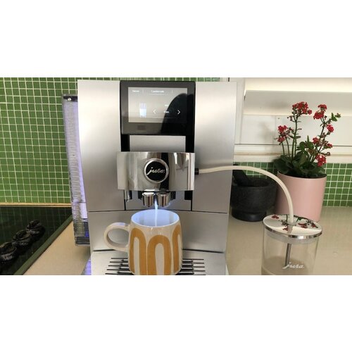 Jura Z10 Avtomatski kavni aparat 1450 W, 32 pijač, One Touch, Barvni zaslon, WiFi Connect - Slike