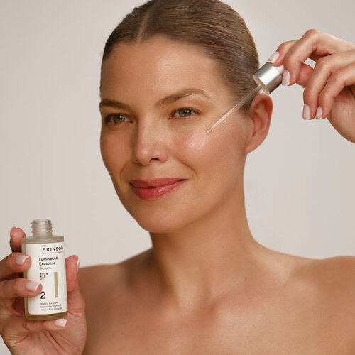 SKINSOO LuminaCell Exosome Serum posvjetljujući serum za lice 50 ml Slike
