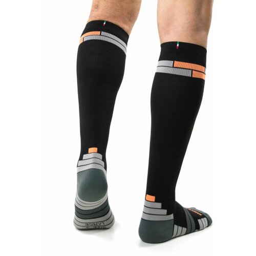 sportske kompresivne čarape (18-22 mmhg) crna Slike