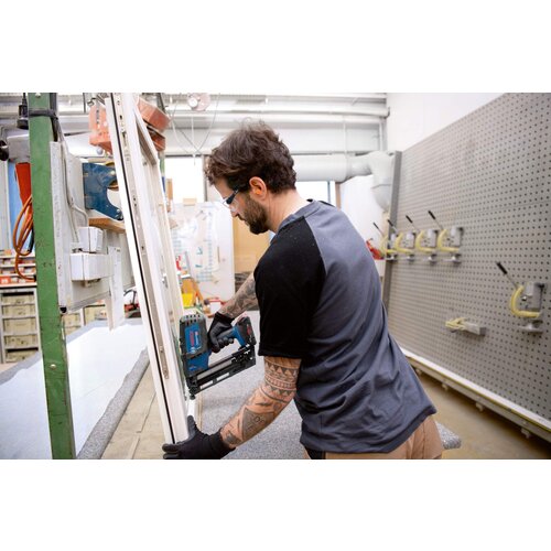 Bosch akumulatorski pi&amp;scaron;tolj za eksere GNH 18V-64 M Professional 18V; 2 x ProCORE 18V 4,0 Ah + L-Boxx kofer (0601481003) Slike