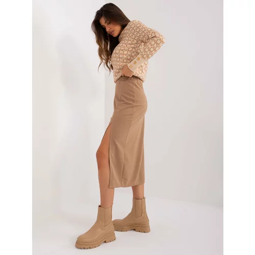 Fashion Hunters Women's camel trapezoidal skirt with slit