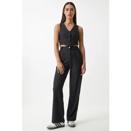 Happiness İstanbul Women's Black Slim Striped Knitted Vest Trousers Set