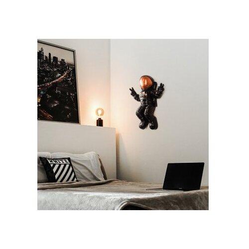 Wallity Zidna dekoracija Cosmonaut 3, 35cmx47cmx10cm, Crna Slike
