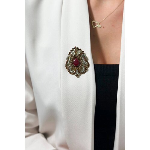 BG Brooch Slike