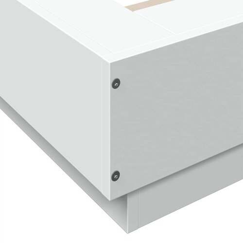 VidaXL Okvir kreveta bijeli 140 x 200 cm od konstruiranog drva Slike