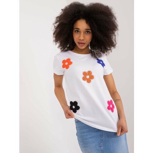 Fashion Hunters White T-shirt with BASIC FEEL GOOD patches Slike