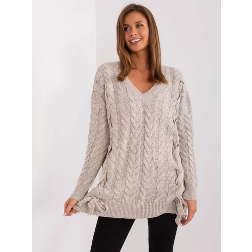 Fashion Hunters Beige women's sweater with cables