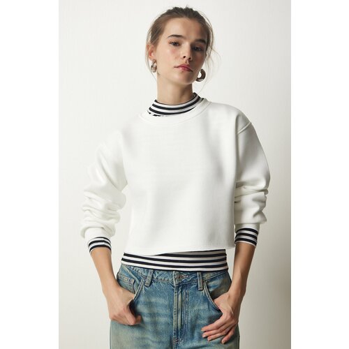  Women&amp;#039;s White Crew Neck Raised Crop Knitted Sweatshirt Slike