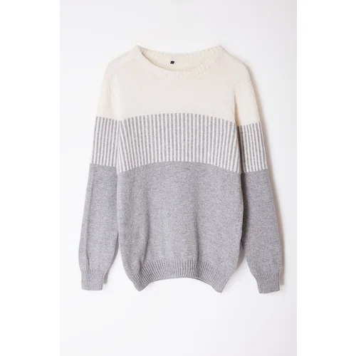 Trendyol Gray Slim Crew Neck Color Blocked Knitwear Sweater