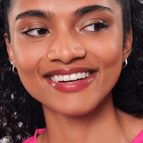Essence Hydra kiss lip tint 07 Hazelnut Haze Slike