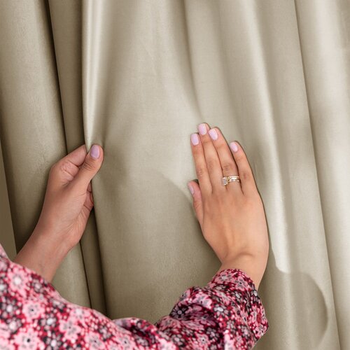 Restilo Rjava/bež žametna zavesa za delno zatemnitev 140x245 cm Eyelets &amp;ndash; Slike