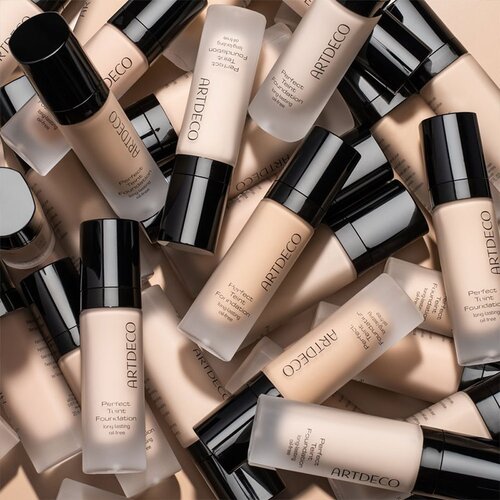 Artdeco perfect teint oil-free dolgoobstojen puder 20 ml odtenek 16 light bisque Slike