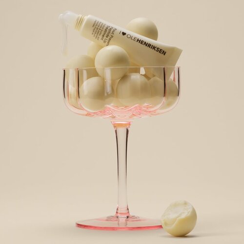 OLEHENRIKSEN Pout Preserve Peptide Lip Treatment vlažilni sijaj za ustnice odtenek Vanilla Bonbon 12 ml Slike