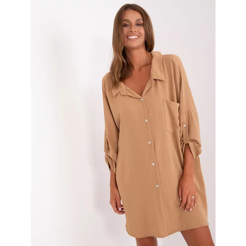 Fashion Hunters Camel dress with chain on the back of Elaria