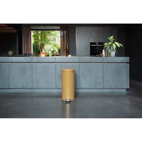 Brabantia Ko&amp;scaron; za smeti s pedalom 30 L s plastičnim vložkom - Warm Gold Slike
