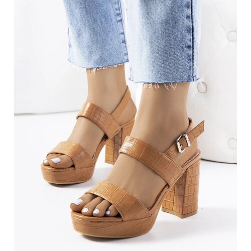D/CEO Yellow sandals Dolores Cene
