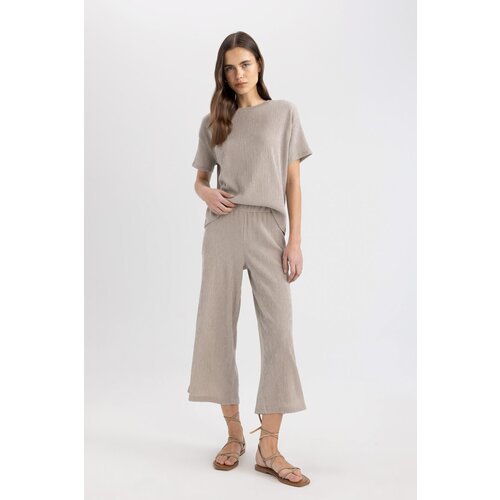 Defacto wide Leg Normal Waist Straight Leg Midi Crepe Trousers Slike