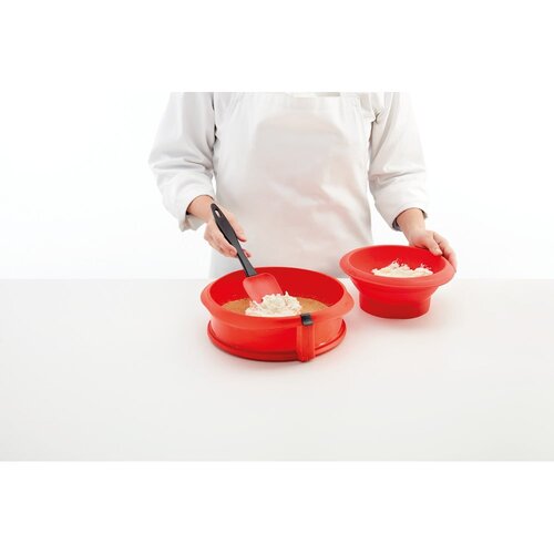 L&amp;eacute;ku&amp;eacute; Pekač s snemljivim dnom in servirnim krožnikom &amp;Oslash; 23 cm - 1 kos Slike