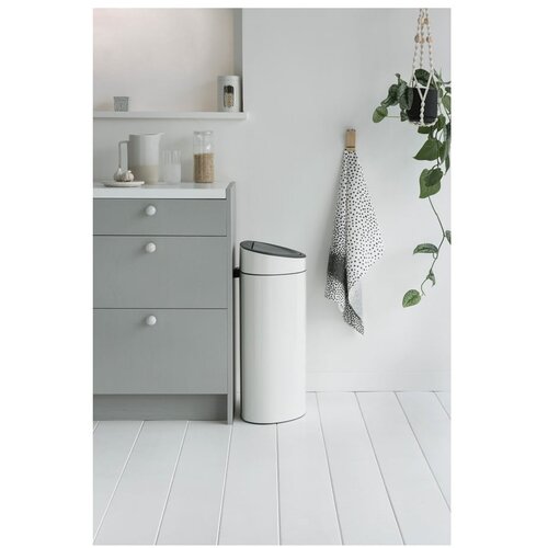 Brabantia Bel jeklen ko&amp;scaron; za smeti na dotik 40 l Touch Bin &amp;ndash; Slike