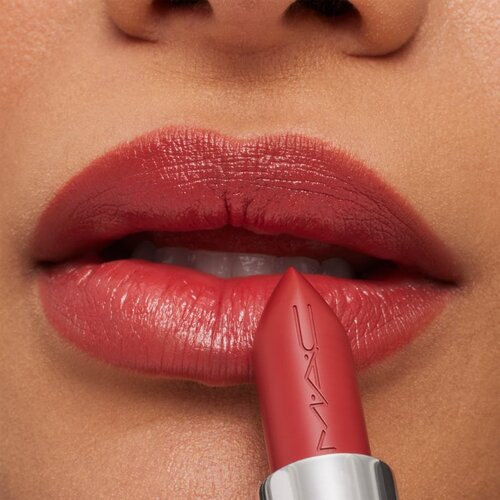 MAC Cosmetics MACximal Sleek Satin Lipstick Mini satenasta &amp;scaron;minka za popoln videz odtenek BRICK-O-LA 1,8 g Slike