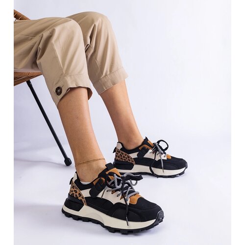 Gemre Black sneakers adorned with animal motif Soria Cene