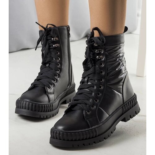 D/CEO Black patent leather strada boots Slike