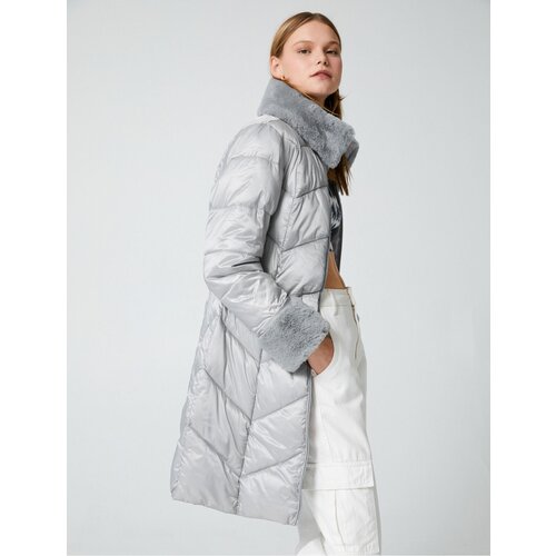 Koton Long Puffer Jacket with Belt, Faux F&amp;uuml;r Detail and Pockets Slike