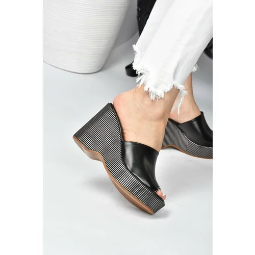 Fox Shoes Women's Black Wedge Heeled Slippers
