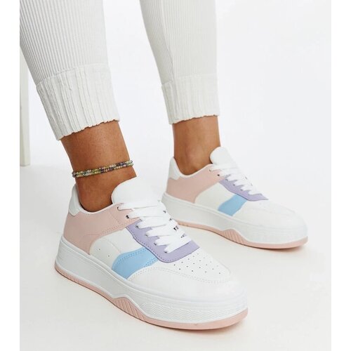 D/CEO White trainers Justar Cene