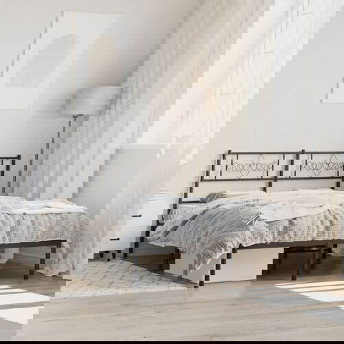 VidaXL Metalni okvir za krevet s uzglavljem crni 140x200 cm Slike