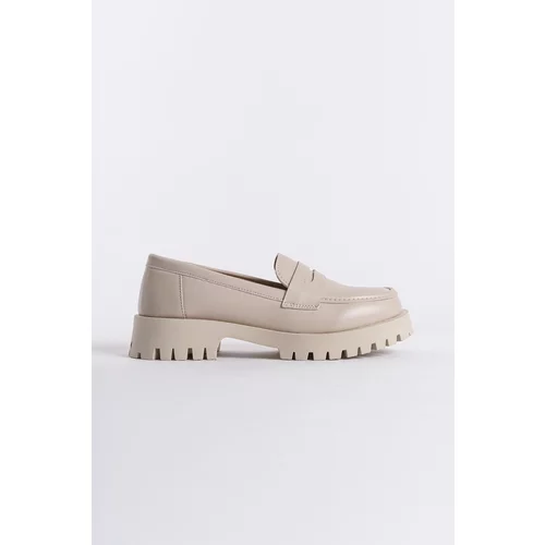 Capone Outfitters Women's Trak-Based Loafer