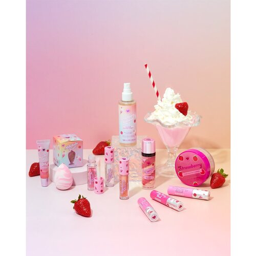 Revolution Milkshake Strawberry Glaze sjajilo za usne nijansa Udderly Obsessed 10 ml Slike