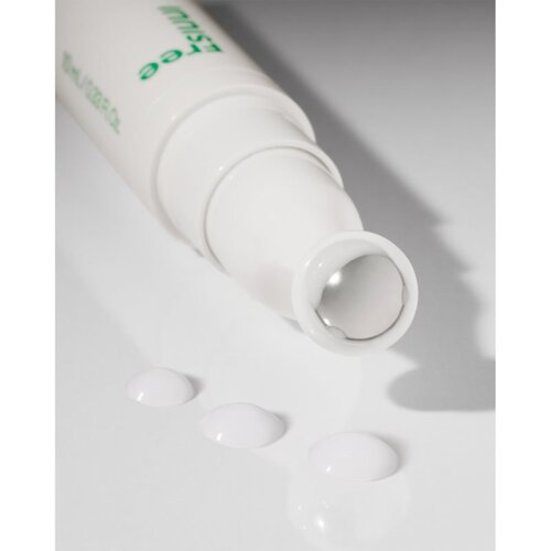 Innisfree Green Tea Caffeine Bright-Eye Serum rashlađujući roll-on za područje oko očiju protiv oticanja i tamnih krugova 10 ml Slike